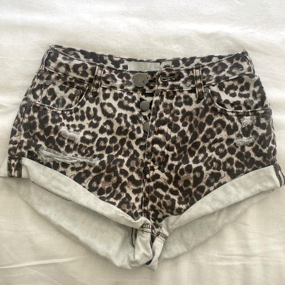 ONE teaspoon Animal Bandit Mid Waist Shorts - Picture 16 of 16